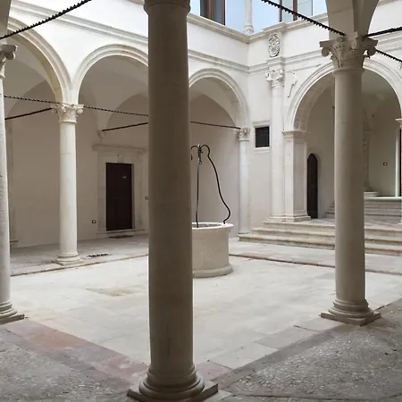 The Sound Of Silence Apartment